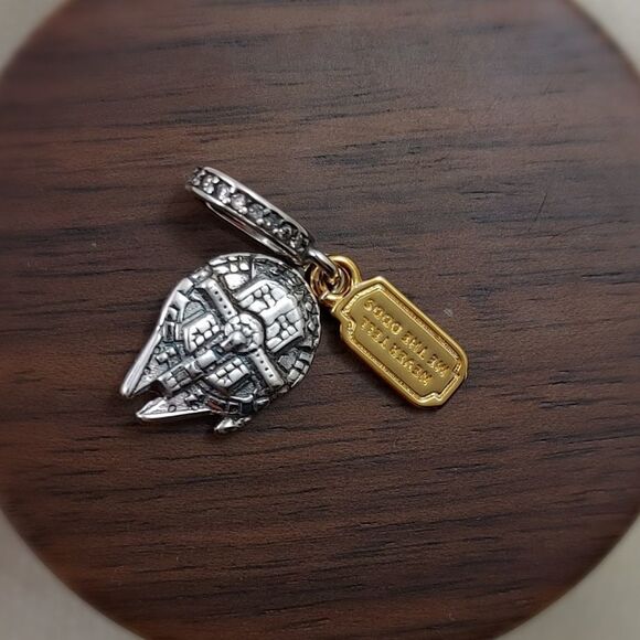 925 Silver Star Wars Millennium Falcon Dangle Charm - Picture 2 of 9